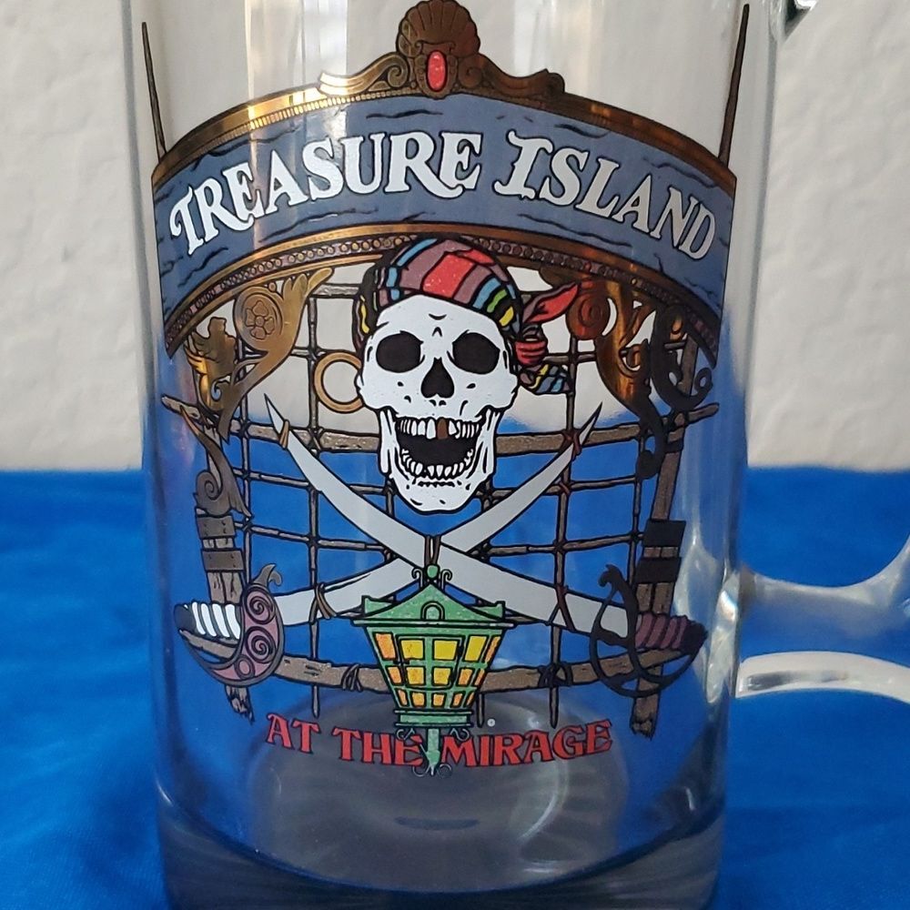 Vintage Treasure Island at The Mirage Las Vegas Glass Beer Mug Pirate Skull - Picture 7 of 7